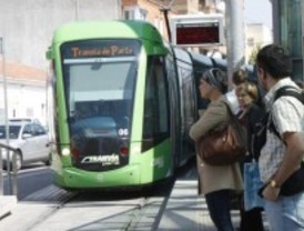 El alcalde de Parla reclama a la Comunidad que trate al tranvía de Parla igual que otros metros