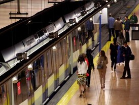 Despedidos los vigilantes agresores de Metro