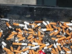 Trinidad Jiménez se niega a prohibir el tabaco ya que está 'perfectamente asimilado'