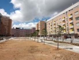 Los vecinos de Alcorcón ya disfrutan de dos nuevas plazas emblemáticas en el municipio