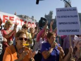 Los afectados de Afinsa protestan en el Banco de España