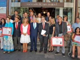 La Comunidad y la Cámara premian a siete comercios que abrieron sus puertas en plena crisis