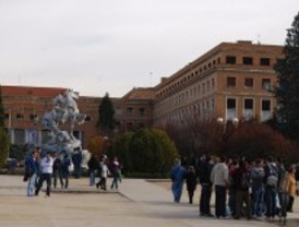 La Universidad Complutense cree 'urgente e inaplazable' buscar un plan para salir de la crisis