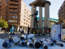 El certamen de pintura rápida 'El Dolmen de Dalí' congrega a más de 60 pintores en Goya