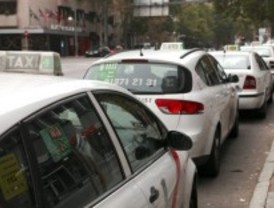 El sector del taxi denuncia alquileres fraudulentos de licencias en polígonos y talleres de la capital