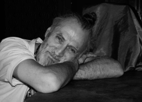 Ramón G. del Pomar presenta 'El subjuntivo errante'