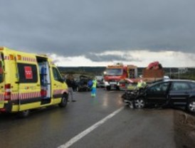 Ocho heridos por un accidente múltiple en la A-1