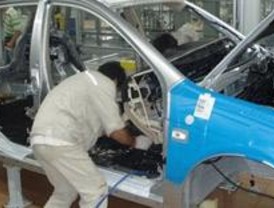 La producción industrial en la Comunidad moderó su caída en agosto hasta el 6,8 %