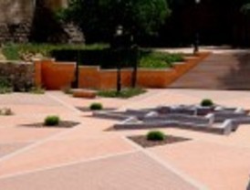 Jardines andalusíes a espaldas de la Almudena