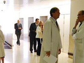 Médicos, enfermeros y personal no sanitario: la Sanidad necesita inversión y no un área única