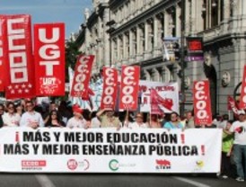 UGT reúne 5.000 firmas de docentes para mantener el derecho a la jubilación anticipada