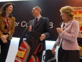 Aguirre 'vende' en Fitur que Madrid sortea mejor la crisis gracias al turismo