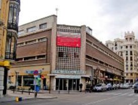 Una frutería de cuatro metros cuadrados