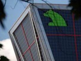 Caja Madrid afirma que aumenta la financiación 'por encima de la media' de bancos y cajas