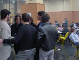 Los camareros impulsan el consumo responsable de alcohol en la universidad