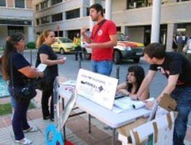 Demanda Joven se concentra contra la subida 'abusiva' del transporte público