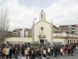 San Carlos Borromeo acoge una misa a pesar del cierre al culto