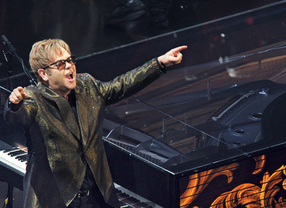 Elton John suma Madrid a su gira española