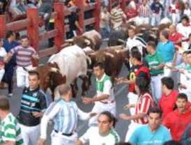 Cuatro heridos leves en el tercer encierro de las fiestas de 'Sanse'
