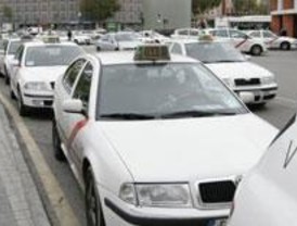 El Ayuntamiento negociará 'de inmediato' con los taxistas una nueva ordenanza