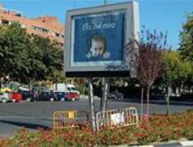 Vecinos de Embajadores protestan para que les retiren un 'chirimbolo'