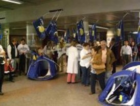 Termina sin incidentes el encierro de los sindicatos en el Gregorio Marañón