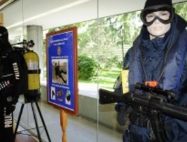 La Policía expone sus medios en el Retiro