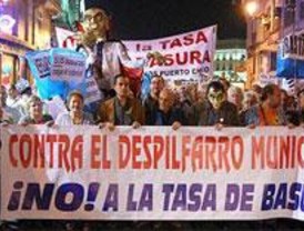 Marcha vecinal contra la tasa de basuras de Gallardón