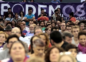 El barómetro del CIS coloca a Podemos como segunda fuerza política por encima del PSOE