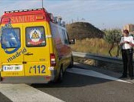 Socorren a un hombre tirado en la M-40 con tres disparos