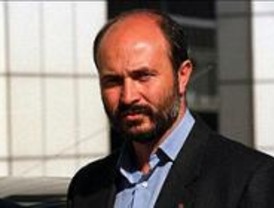 El poeta madrileño Óscar Martín gana el premio 'Nicolás del Hierro'