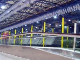 El Aeropuerto de Barajas acoge las exposiciones 'Espacio Doble' y 'Walkin' Holga'