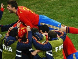 España pasa a cuartos dominando a Portugal