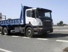 Un herido grave en una colisión de camiones