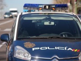 Un hombre acuchilla a su vecina tras asegurar que Jesucristo le había ordenado 'matar al vecindario'