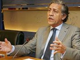 PSOE habla de 'involución aznarista' y de falta de liderazgo de Rajoy