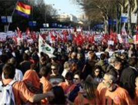 Foro de Madrid convoca a miles de personas contra la guerra de Iraq