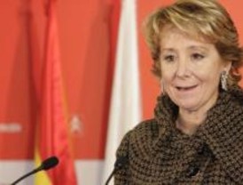 Los médicos en huelga reciben a Aguirre y a Camps