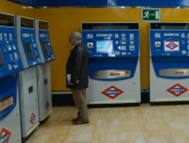 Cae una banda que clonaba billetes de metro
