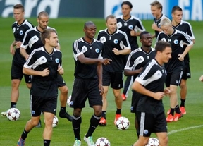 El Madrid se examina tras su derrota en el derbi