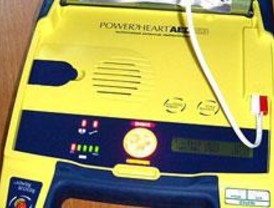 Madrid dotará a 113 municipios con desfibriladores