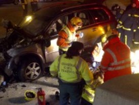 Muere tras colisionar contra un muro de peaje