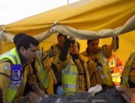 Un conductor se da a la fuga tras atropellar a dos hombres