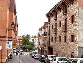 Detenidos tres jóvenes en San Agustín de Guadalix por los destrozos en la sede del PP
