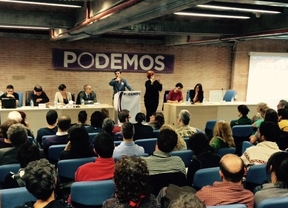 Podemos debate en la Corrala el tratado de libre comercio Europa-EEUU