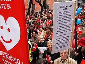 Miles de personas en el centro de Madrid contra el aborto