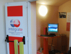 Menores infractores visitan una residencia de mayores