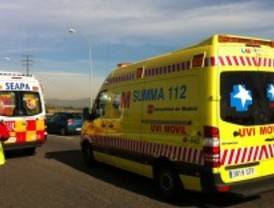 Un motorista grave tras colisionar con un turismo
