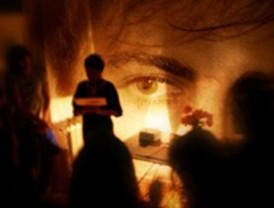 Una orgía teatral en la habitación de un hotel