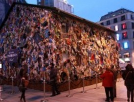 Un hotel de basura en la plaza de Callao